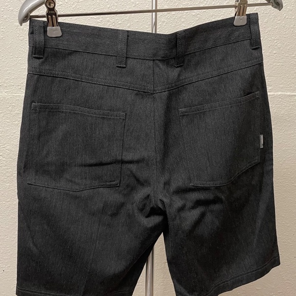 NWOT - Icebreaker Merino Wool Men’s Shorts in Grey Size 28 - Picture 2 of 5